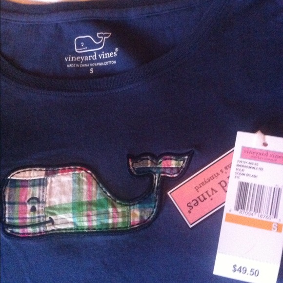 VINEYARD VINES TEE 🎀