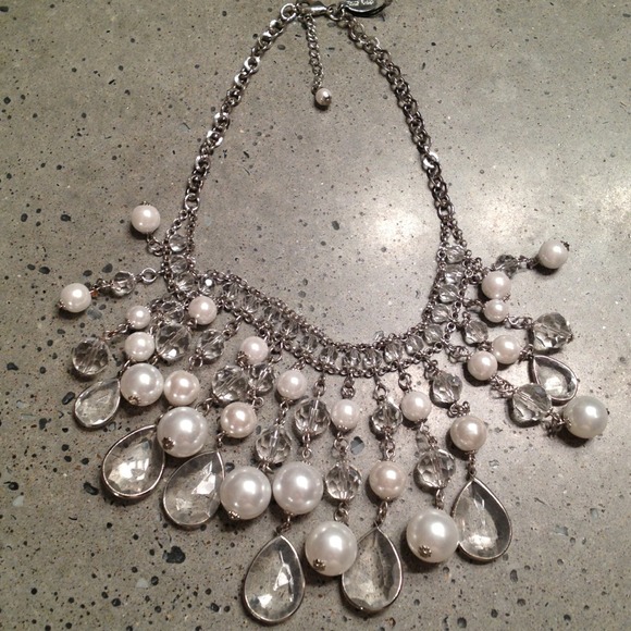 Pretty pearl and crystal costume necklace
