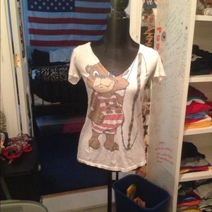 Hollister bear tshirt. Fits like a medium.
