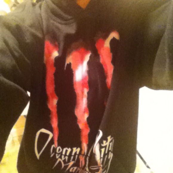 Oc, Md Monster Energy sweatshirt