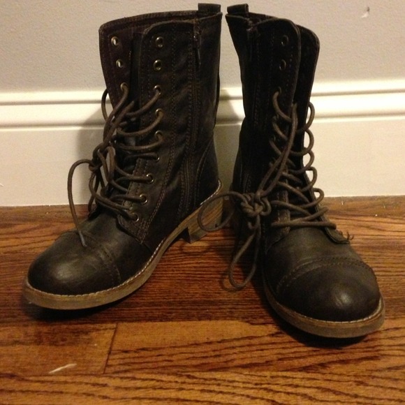 Combat size 6 boot