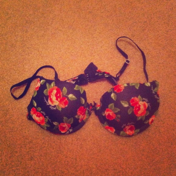 Gilly Hicks 🌸 Floral Bra