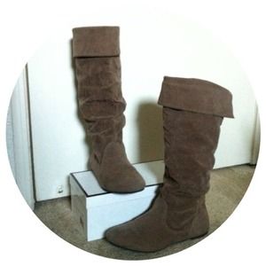 Taupe boots