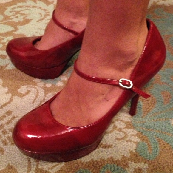 NWOT Patent look platform heels.