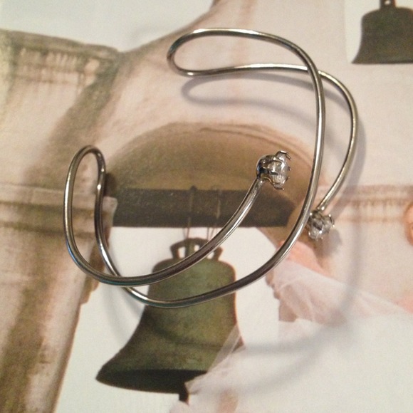 Wrap "Diamond" Cuff HOST PICK SPECIAL - Picture 2 of 3