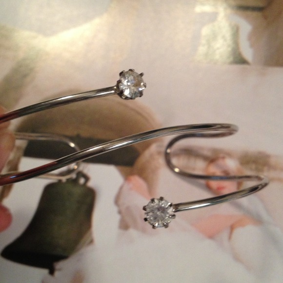 Wrap "Diamond" Cuff HOST PICK SPECIAL - Picture 3 of 3