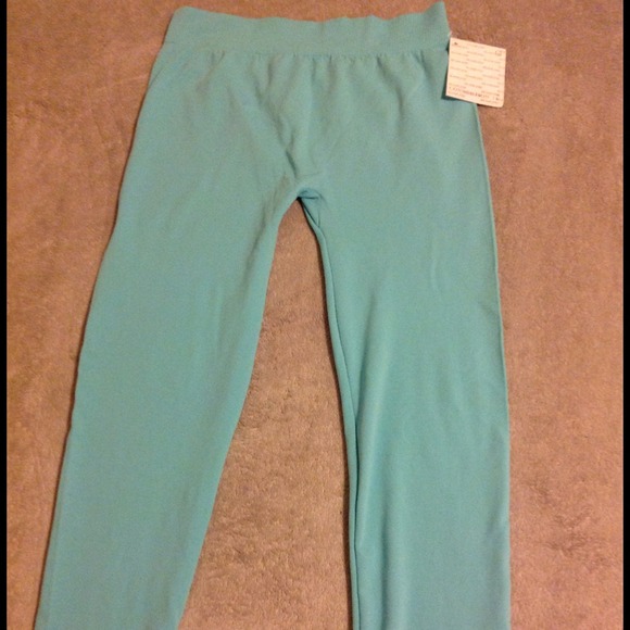 ☀New Capri Length Leggings☀