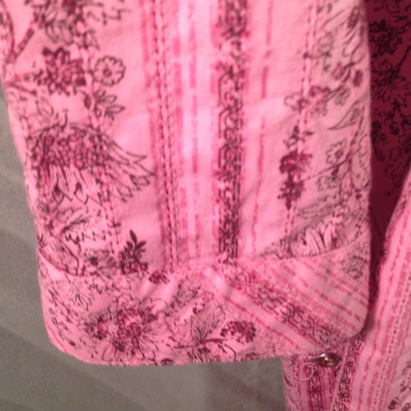 Pink button down - Picture 3 of 3