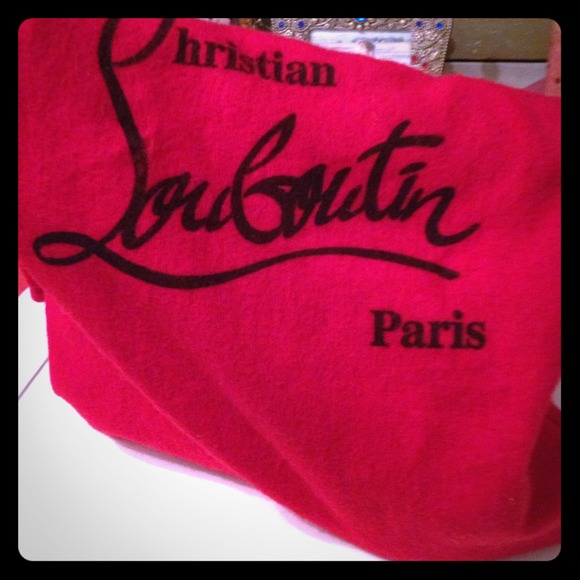 Louis v shoes authentic with dust bags.