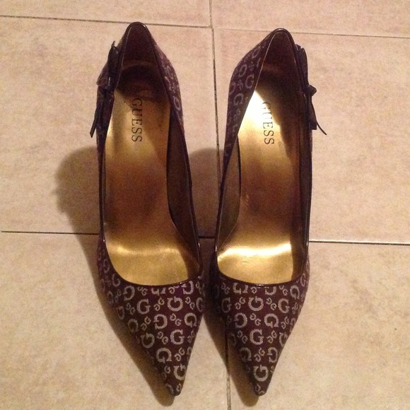 GUESS G Logo Signature Pumps Size 8 1/2 Browns - Picture 2 of 4