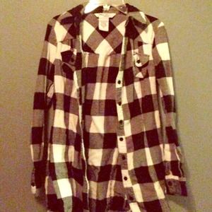 Black and white bonfire flannel🌊