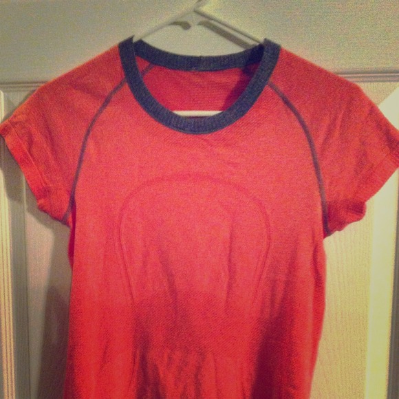 Lululemon coral, dark grey lined t-shirt