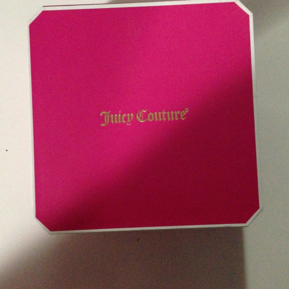 Juicy Couture necklace box