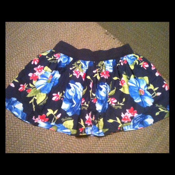 Hollister skirt