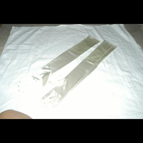 Formal Length Gloves