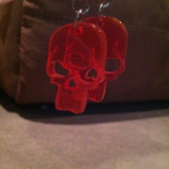 Red see through skull earrings! - Picture 1 of 1