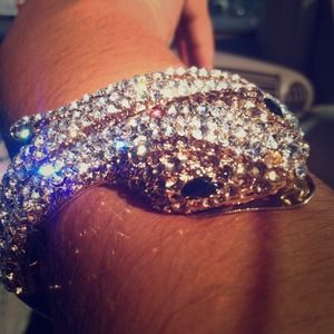 Shiny gold snake bracelet