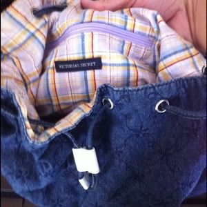 Victoria Secret hard to find cute purse! Great con