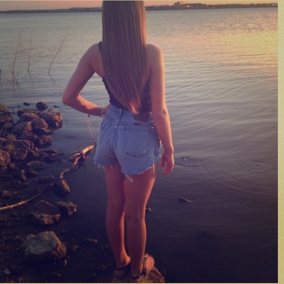 High wasted shorts.