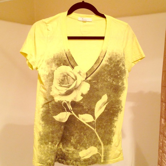 Neon yellow rose v-neck