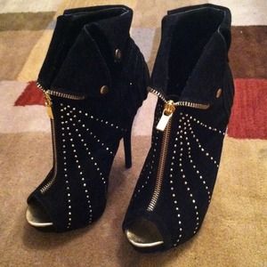 💋💕Black & Gold high heels💕💋