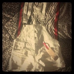 High waisted overall shorts