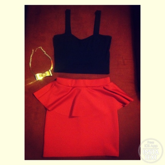 🔴Sold!!! Red peplum skirt 🔥