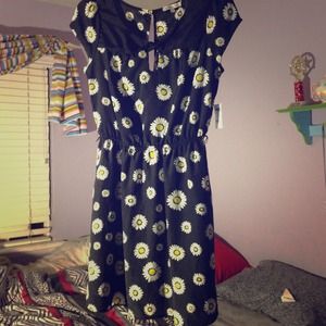 Daisy print dress