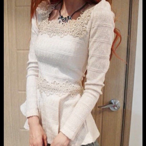 🚫SOLD🚫Brand New Crochet Lace Peplum Top - Picture 3 of 3