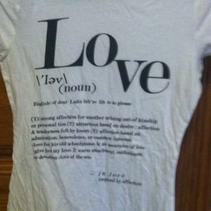 LOVE tee