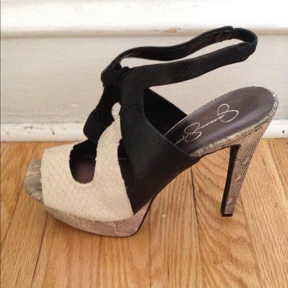 Black and cream snake skin leather platform heels - Picture 2 of 4
