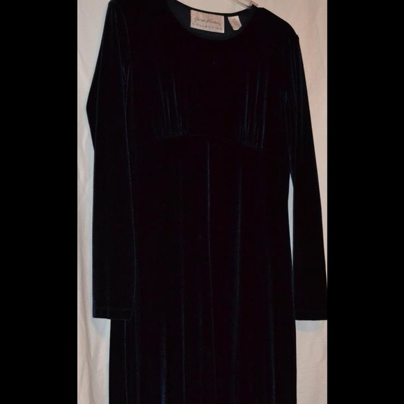 Ladies Formals - Picture 3 of 4