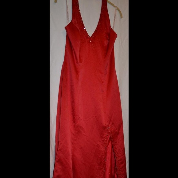 Ladies Formals - Picture 4 of 4