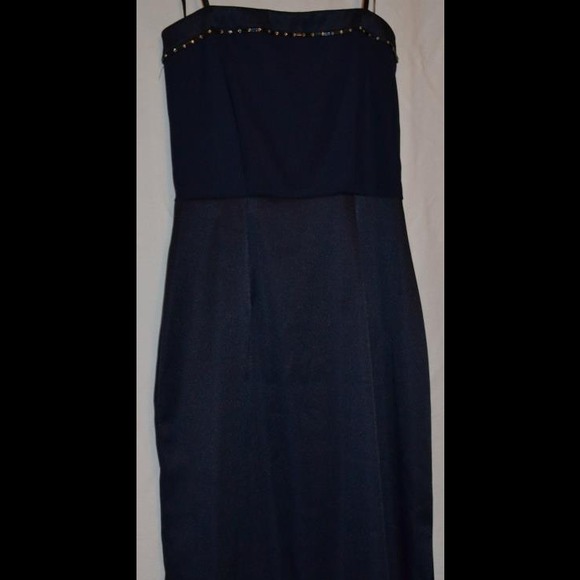 Ladies Formals - Picture 3 of 4