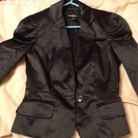 ⭐TRADED⭐ Bebe black suit jacket.