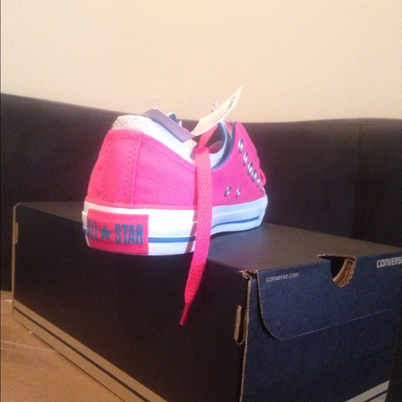 Converse Shoes - Picture 3 of 4