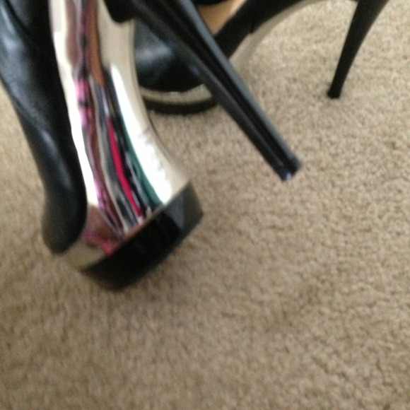 Michael Antonio Logi Black pumps - Picture 3 of 4