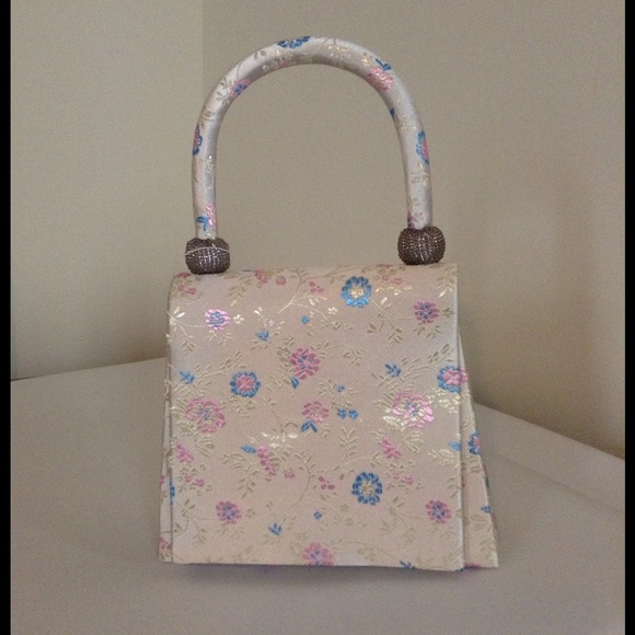 Asian design evening bag 🍥 - Picture 2 of 2