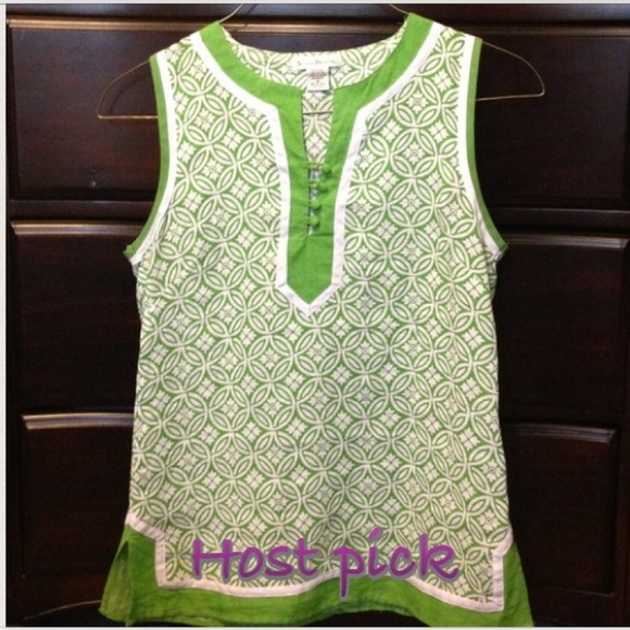 💖Host Pick💖 10/20 - Green and White top