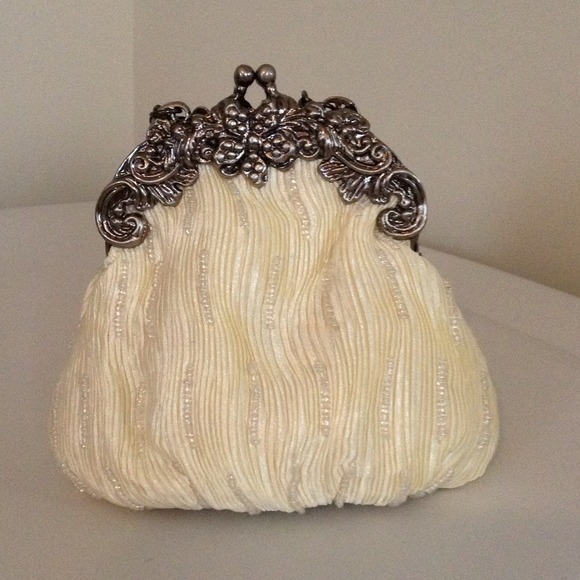 Yellow vintage design evening bag 🍈 - Picture 2 of 4