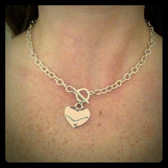 Heart choker necklace