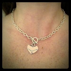 Heart choker necklace