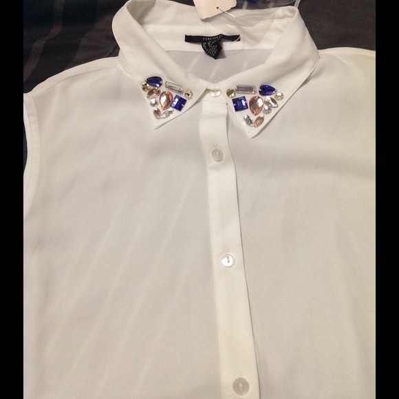 🚫❗SOLD❗🚫Hi-low jeweled neck sheer top