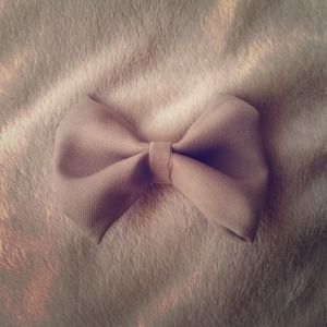 Beige Bow