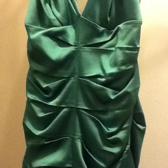 BCBG MaxAzria Gathered silk halter dress - Picture 3 of 3