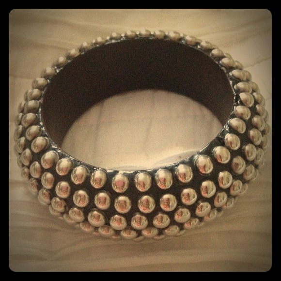 🚫SOLD🚫Studded bangle bracelet