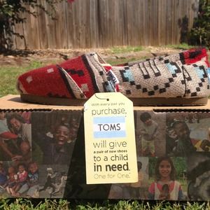 TOMS Aztec Print