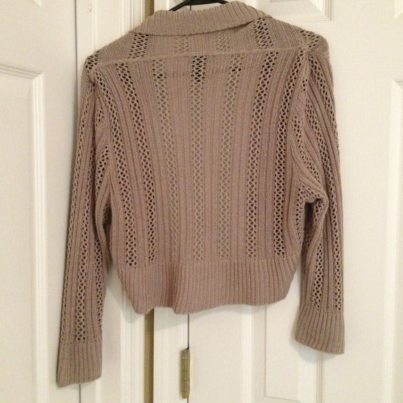 🚫Sold🚫Tan shrug - Picture 2 of 2