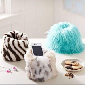 Phone beanbag holders