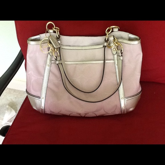 New coach purse - Picture 1 of 4